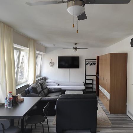 Ferienwohnung Im Zentrum Von Oberhausen Inklusive Wlan Exterior foto
