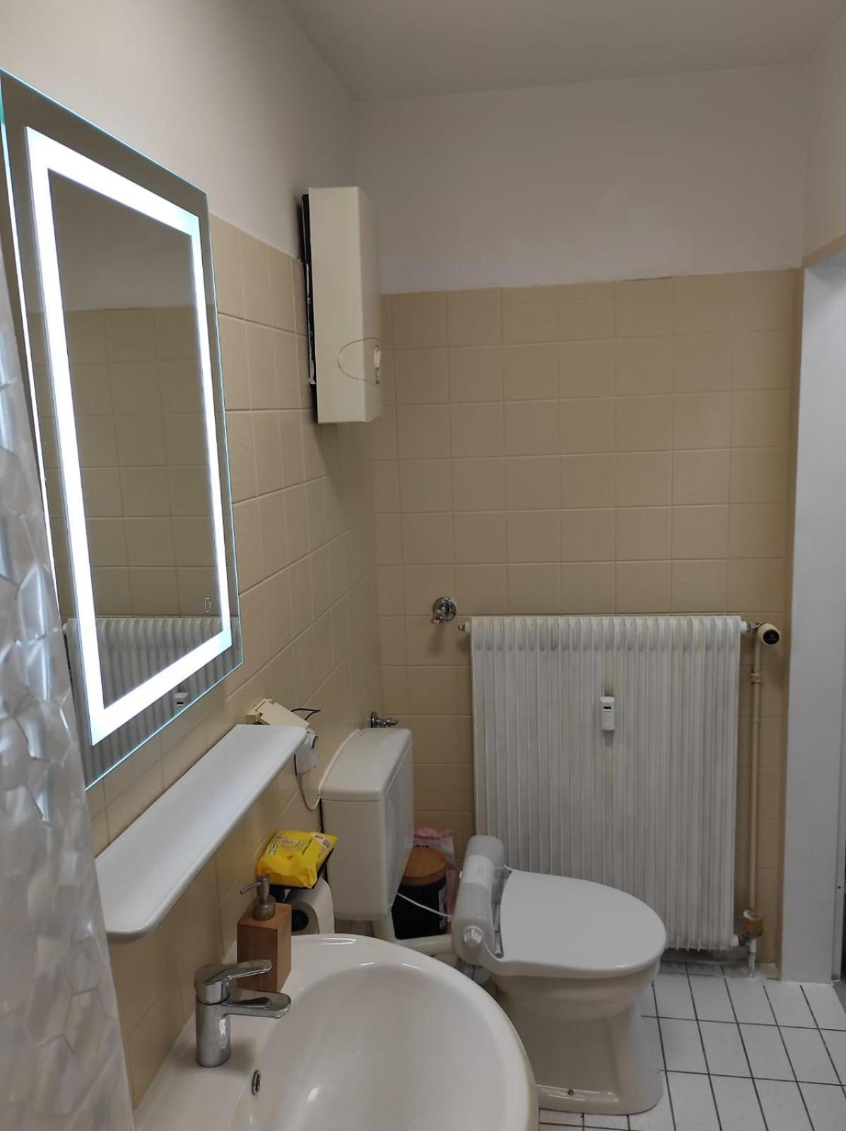 Ferienwohnung Im Zentrum Von Oberhausen Inklusive Wlan Exterior foto